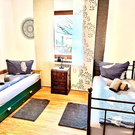 アパート Workers Fuer 4-14 Pers, Parkplatz, Wlan, Einzelbetten