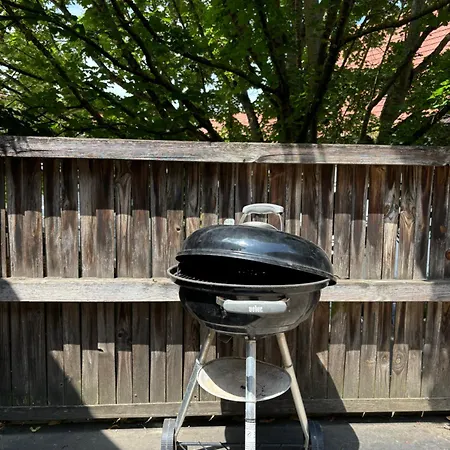 Workers Fuer 4-14 Pers, Parkplatz, Wlan, Einzelbetten アパート *