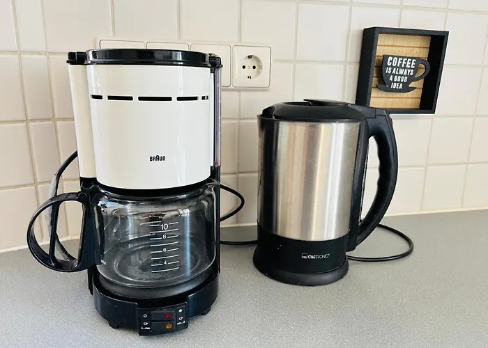 Workers Fuer 4-14 Pers, Parkplatz, Wlan, Einzelbetten Lägenhet