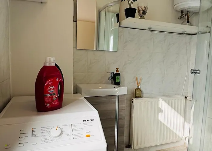 Workers Fuer 4-14 Pers, Parkplatz, Wlan, Einzelbetten Gundersheim