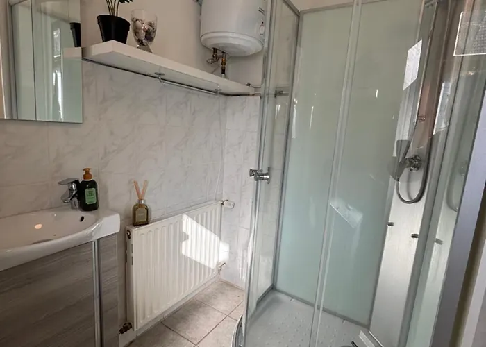 Workers Fuer 4-14 Pers, Parkplatz, Wlan, Einzelbetten