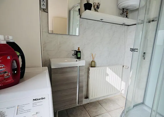 Workers Fuer 4-14 Pers, Parkplatz, Wlan, Einzelbetten *